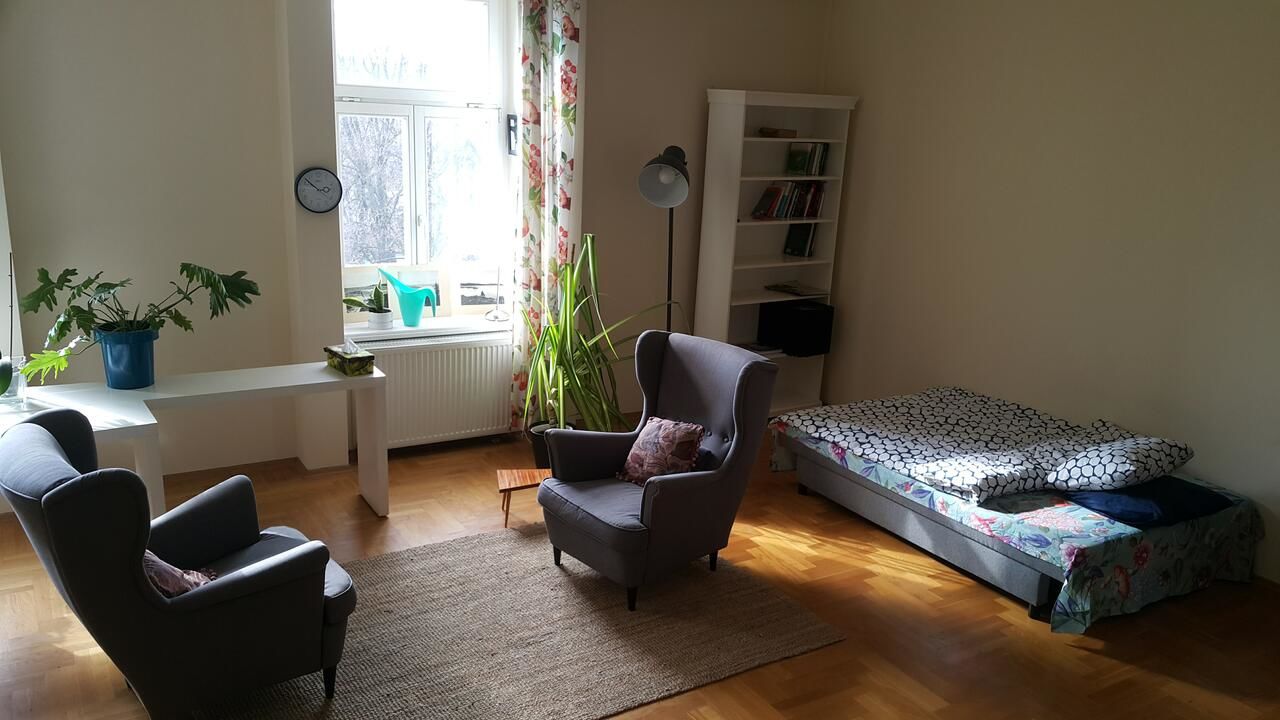 Проживание в семье Cosy room with view of Planty and Mariacki Church Краков-15