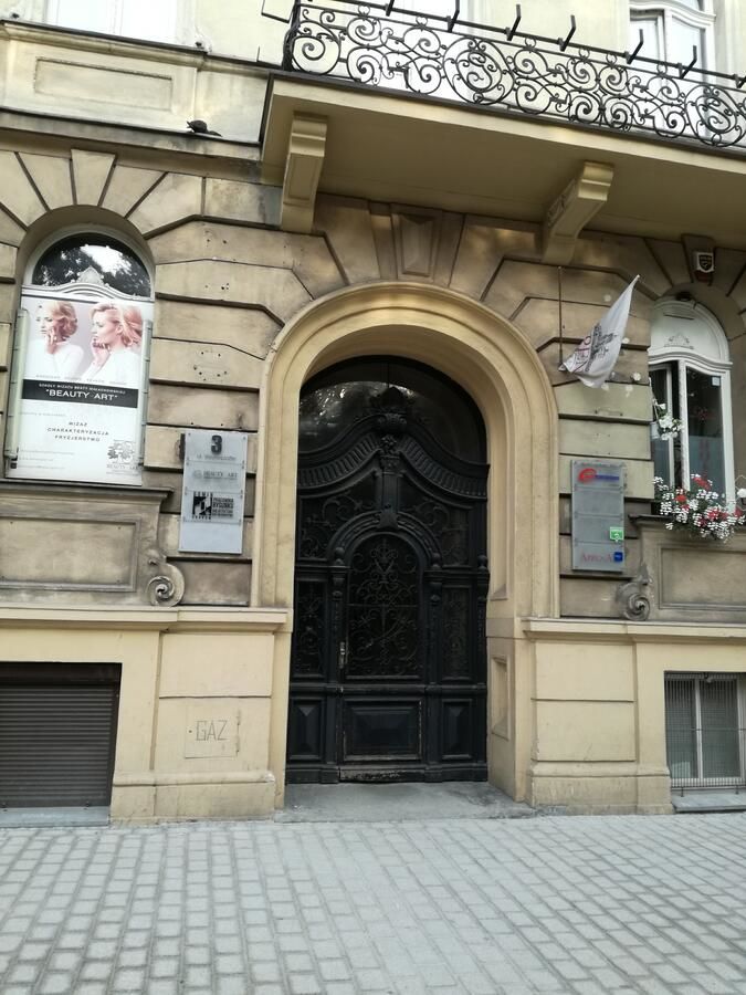 Проживание в семье Cosy room with view of Planty and Mariacki Church Краков-12